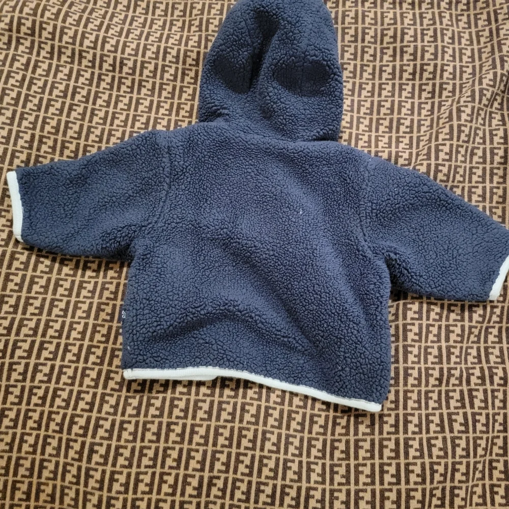 Baby Gap Adorable Gap fuzzy matching sweat suit baby bear jacket winter newborn